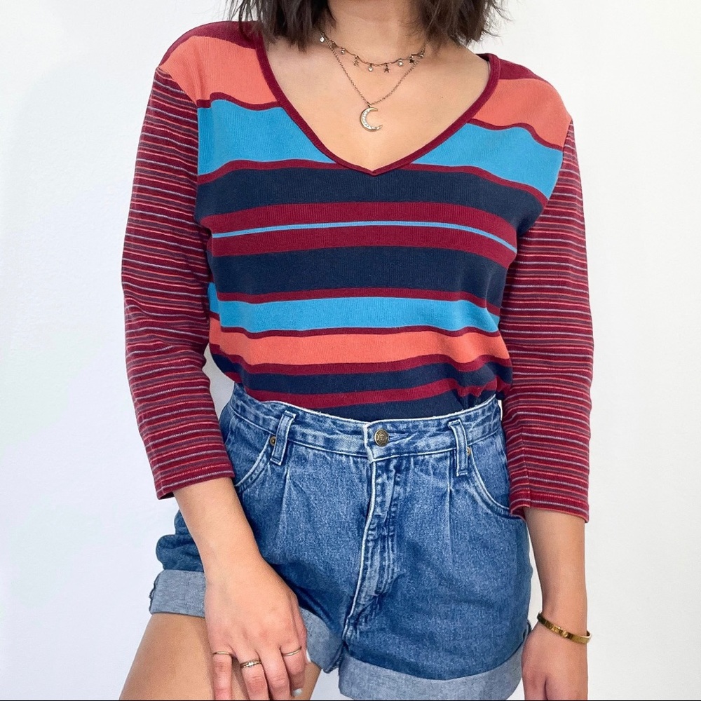 Vintage red blue orange 3/4 sleeve knit v neck top